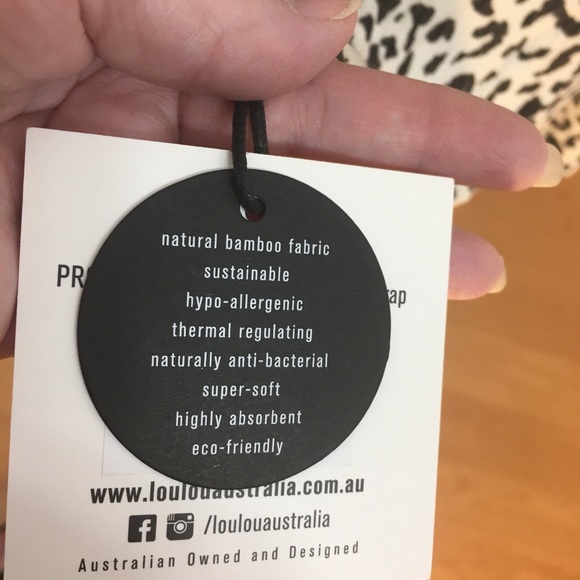 Lou Lou Australia Merino Wool Black & White Wrap